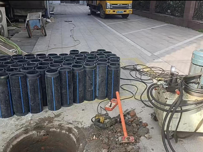 黄平PE置换管厂家 DN315置换管 非开挖管短管置换